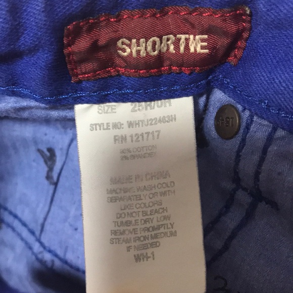 Shorts - Picture 5 of 8